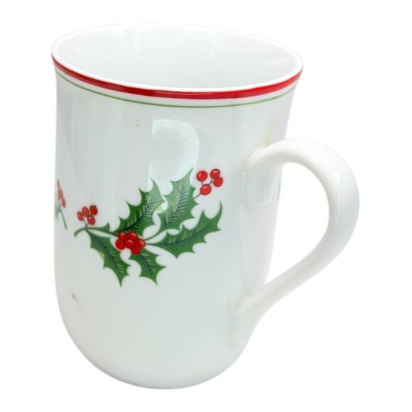 Set Of 4 Vintage Holly Berry Red & Green Trim Christmas Mugs Fine Porcelain - Picture 8 of 9